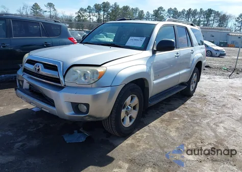 2008 Toyota 4Runner Sr5 V6 z USA, uszkodzony, nr VIN JTEBU14R78K024853